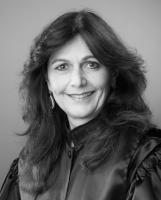 Dra. Rosa Egídia Crispino Calheiros Lopes